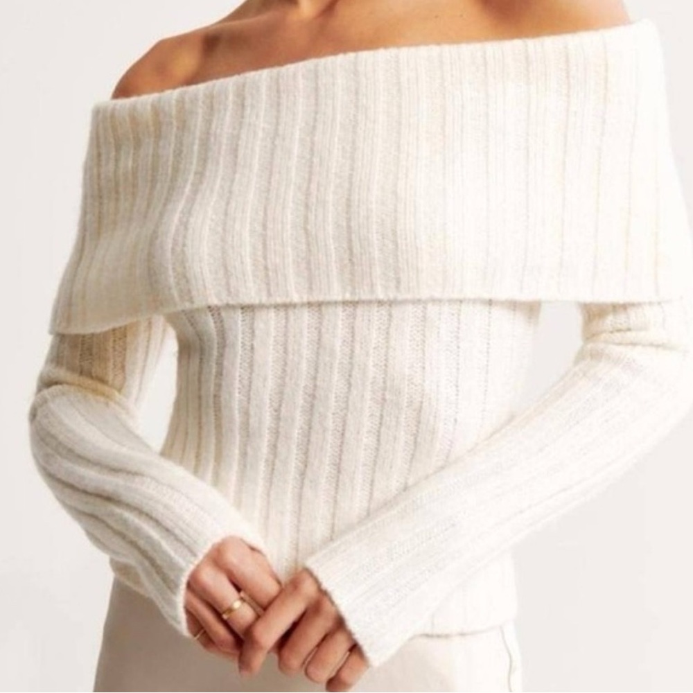 Abercrombie & Fitch off the shoulder sweater top
